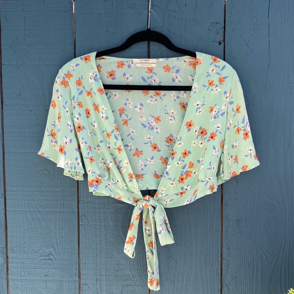 Pull & Bear Tie-around top